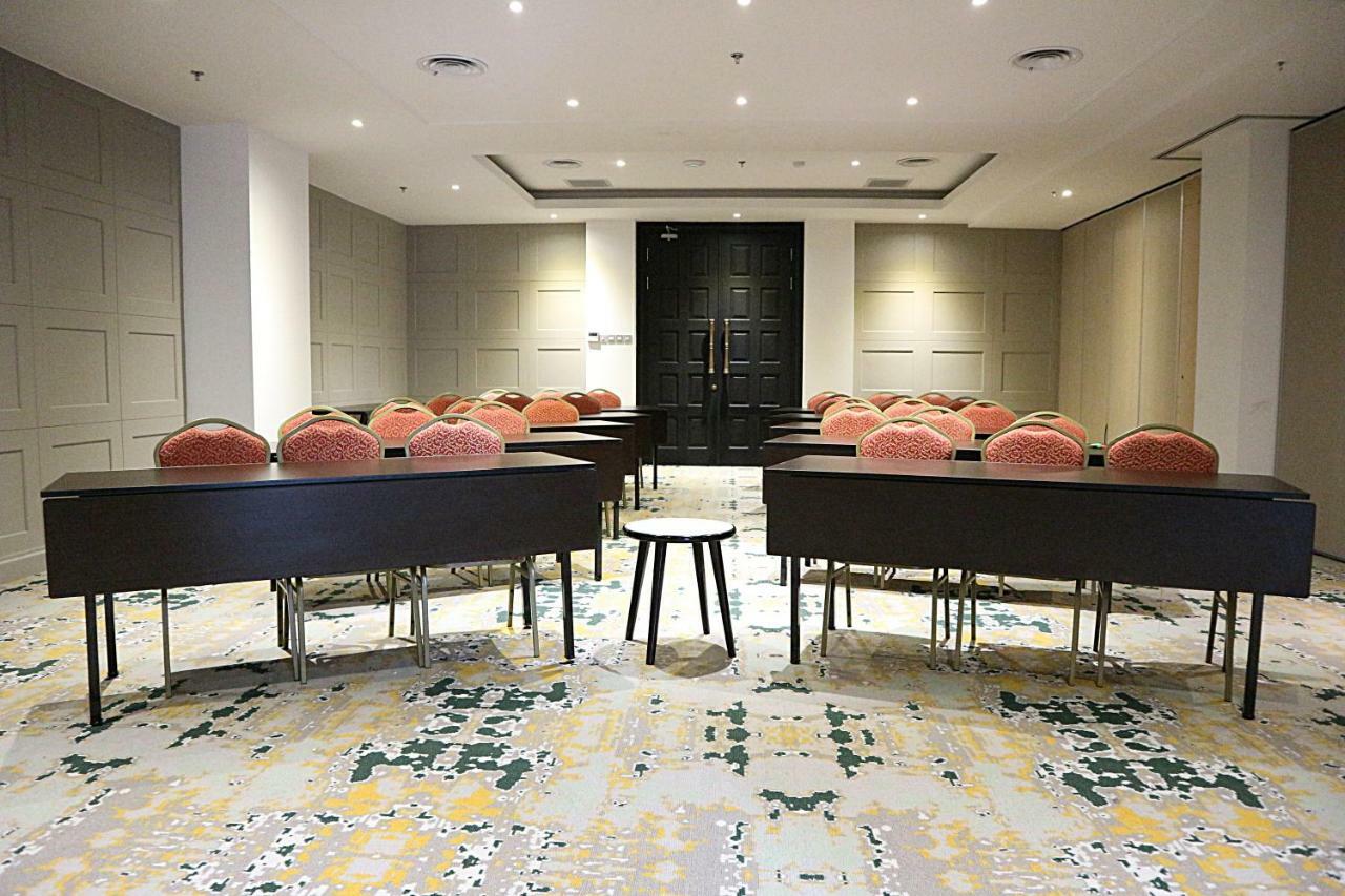 Hotel Shalva Джакарта Екстериор снимка